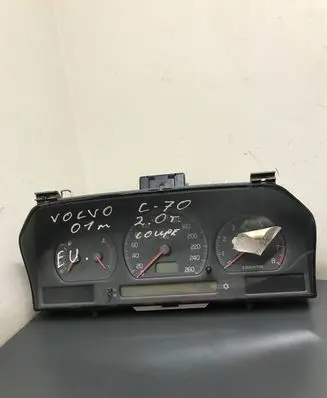 Volvo C70 Speedometer (instrument cluster)