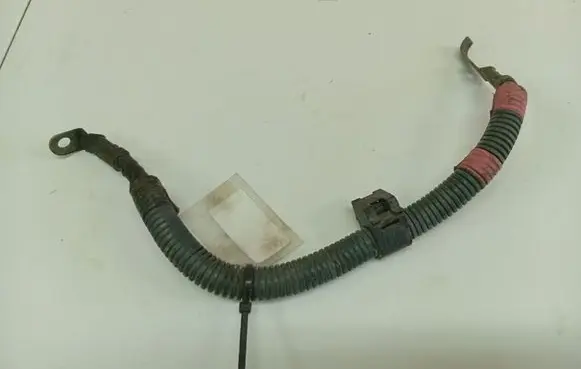 Toyota Auris 150 Positive cable (battery) 