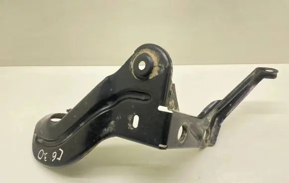 Audi A6 S6 C6 4F Intercooler pipe mounting bracket 4F0145813F