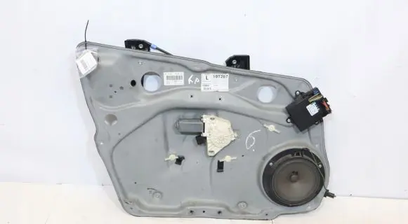 Mercedes-Benz B W245 Front window lifting mechanism without motor A1697202979