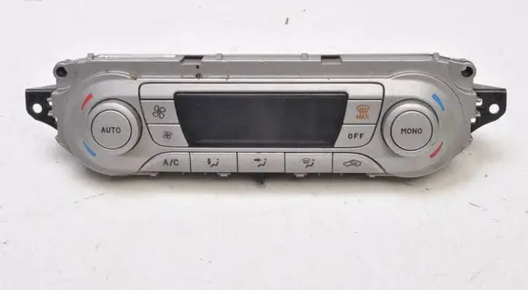 Ford Focus Climate control/heater control trim 7M5T-18C612-CE