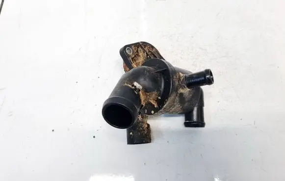 Audi Q3 8U Engine coolant pipe/hose 03L121111AE