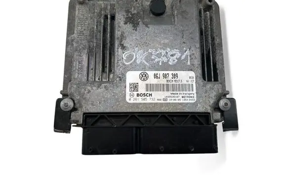 Volkswagen PASSAT CC Engine control unit/module ECU 06J907309 0261S05732