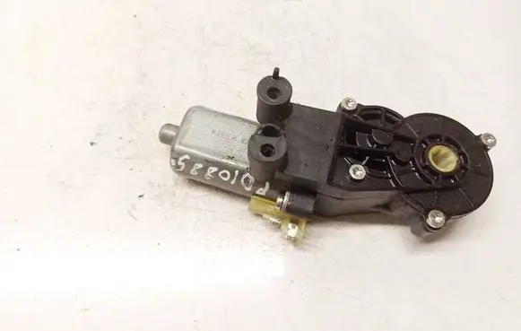Mercedes-Benz CLS C219 Seat adjustment motor 0390203212