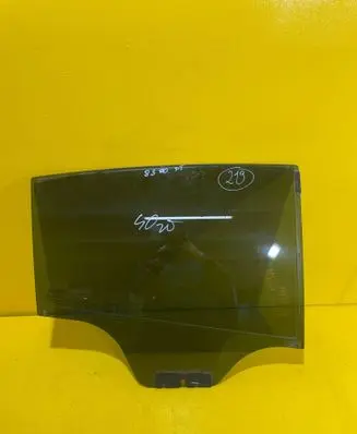 Rear door window glass