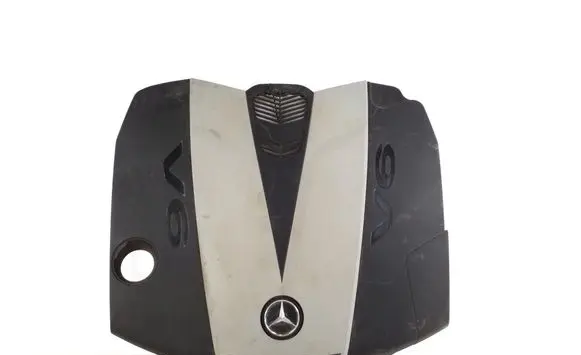Mercedes-Benz CLS C218 X218 Engine cover (trim) A6420105867