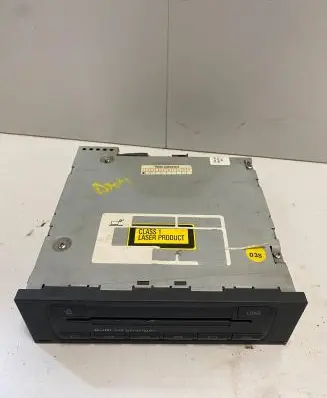 Audi A4 S4 B7 8E 8H CD/DVD changer 8E0035111D CXCA1492GC AUZ5ZAE2066508