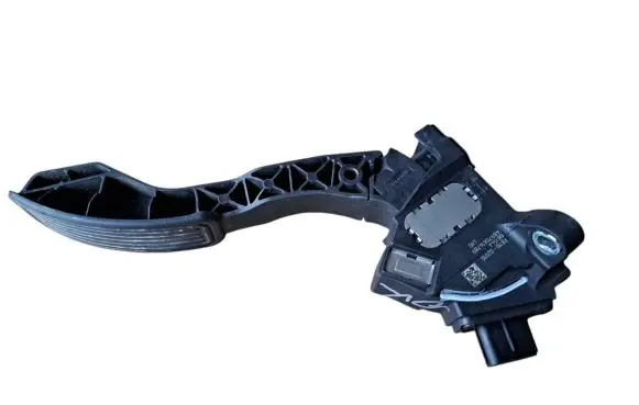 Toyota Auris 150 Accelerator throttle pedal 7811002010