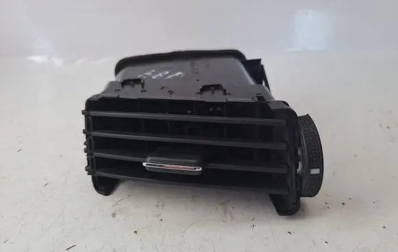 Toyota Corolla Verso AR10 Dash center air vent grill 6556444010