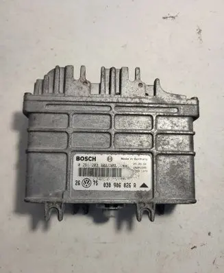 Volkswagen PASSAT B7 Engine control unit/module 030906026R 0261203302
