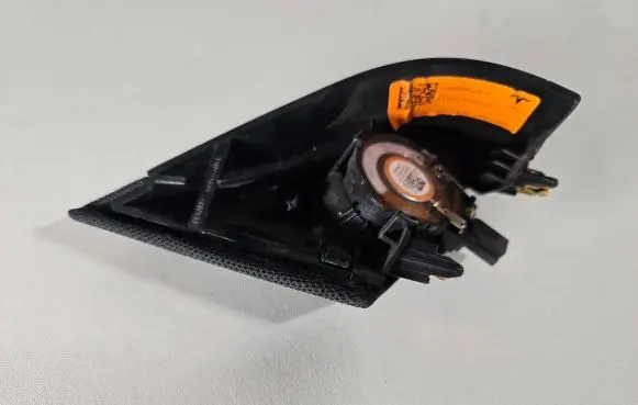 Tesla Model 3 Front door speaker 1079741-00-A