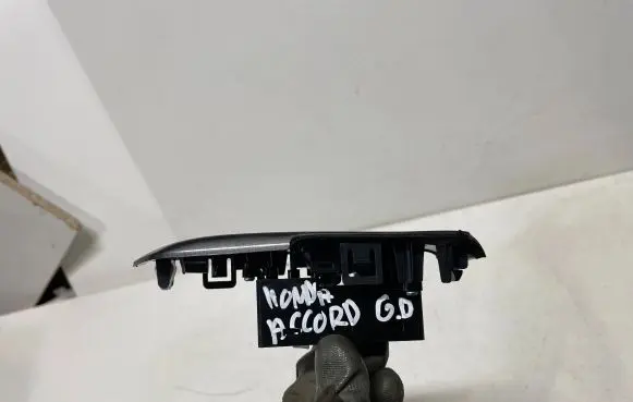 Honda Accord Electric window control switch 35770TL0
