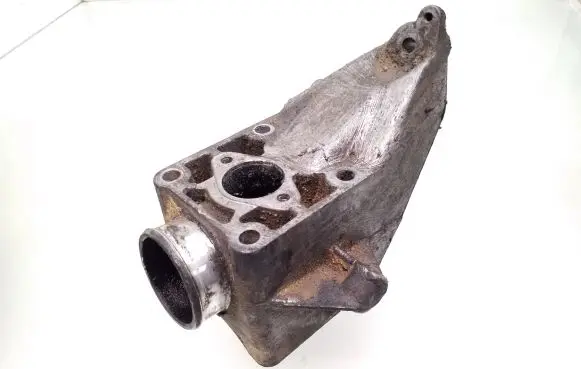 Mercedes-Benz Vito Viano W639 Engine mounting bracket A6462230004