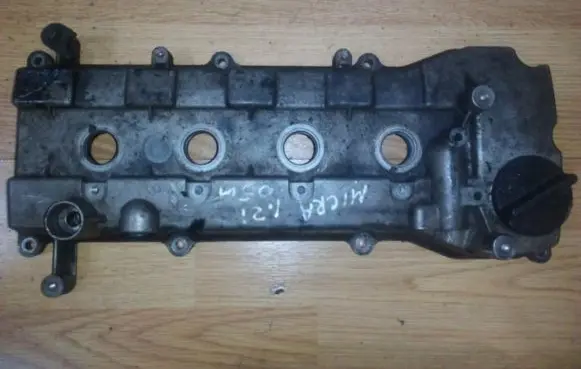 Nissan Micra Rocker cam cover 