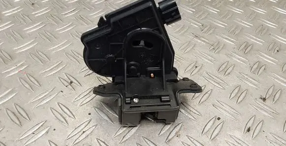 Tailgate/trunk/boot lock/catch/latch