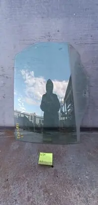 Ford Focus Rear door window glass 43R001057
