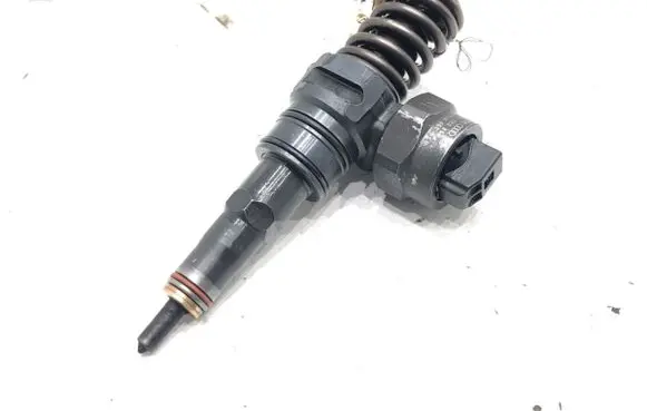 Fuel injector