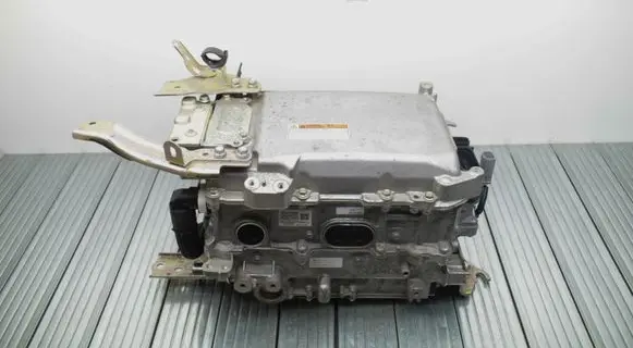 Toyota RAV 4 (XA40) Voltage converter inverter G92707801 G920042010