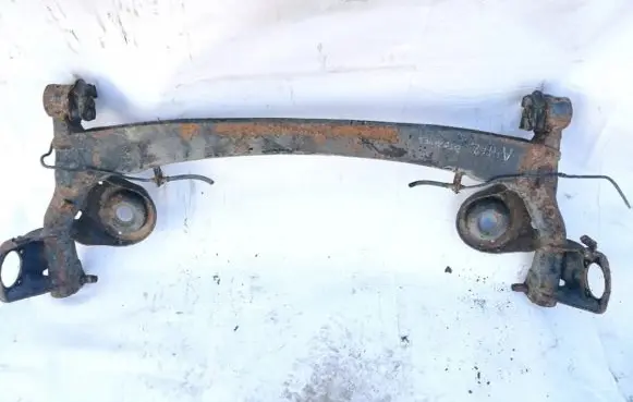 Toyota Avensis Verso Rear subframe 