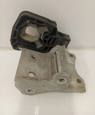 BMW 5 F10 F11 Radiator mount bracket 7186514 7207152 7211162