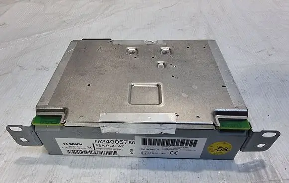 Opel Combo E Navigation unit CD/DVD player 9824005780