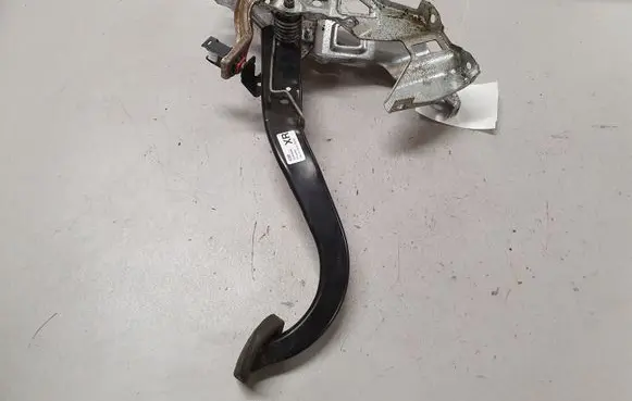 Opel Zafira B Brake pedal 24463406