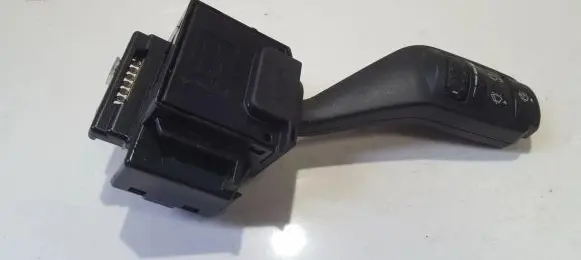 Ford Focus Wiper control stalk 17D940