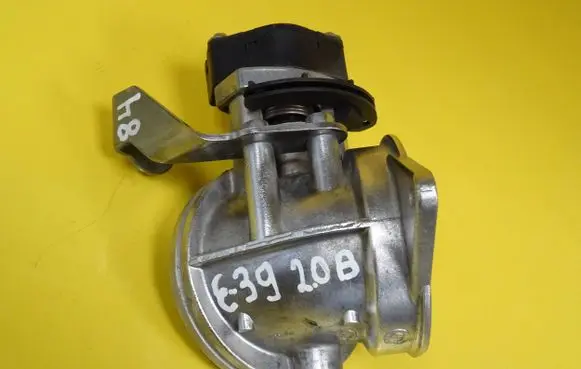 BMW 5 E39 Throttle body valve 13631703562