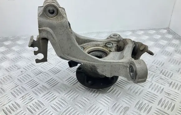Volkswagen PASSAT B8 Front wheel hub 5Q0407257A WHT003861