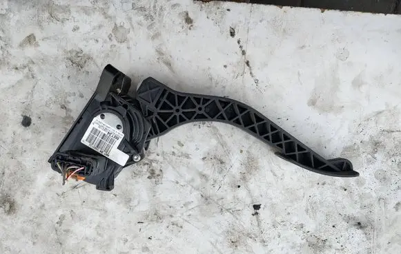 Peugeot 308 Accelerator throttle pedal 9674829180