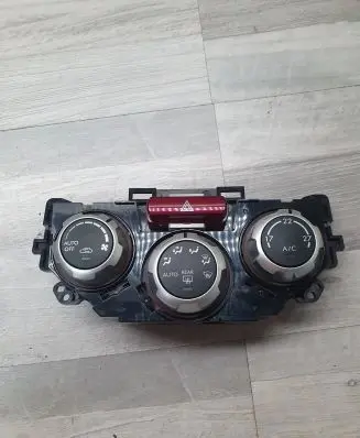 Subaru Forester SH Climate control unit 72311SC060 T1007170D 00823CA0851