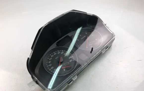 Volvo V50 Speedometer (instrument cluster) 31296228