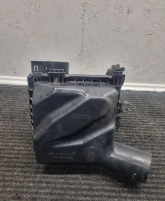 Subaru XV I Air filter box A52AG07
