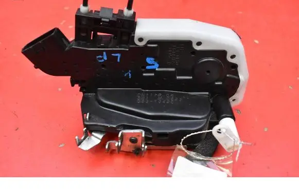 Nissan Micra Front door lock G9313420