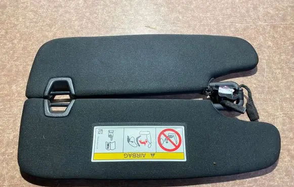 Ford Mustang VI Sun visor GR3B7604100 GR3B7604101