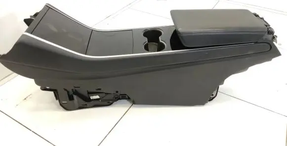 Tesla Model 3 Center console 113742700D