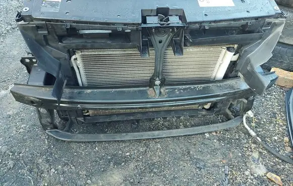 Volkswagen Touran II Radiator support slam panel 