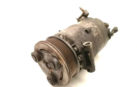 Land Rover Range Rover Evoque L538 Air conditioning (A/C) compressor (pump) EJ32-19D629-BC