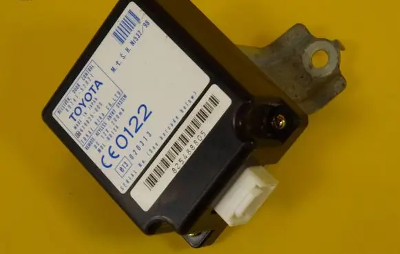 Toyota Yaris Door central lock control unit/module 89741-52021 8974152021