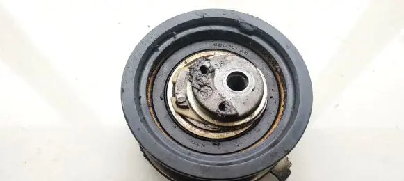 Volkswagen Golf IV Belt tensioner pulley 979592
