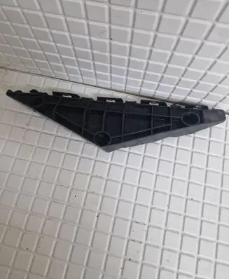 Toyota Avensis T270 Front bumper mounting bracket 5253505040