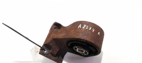Chevrolet Epica Engine mount bracket