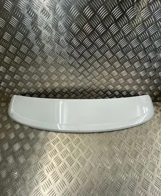 Tailgate/trunk spoiler