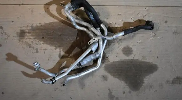 Porsche Panamera (971) Engine coolant pipe/hose