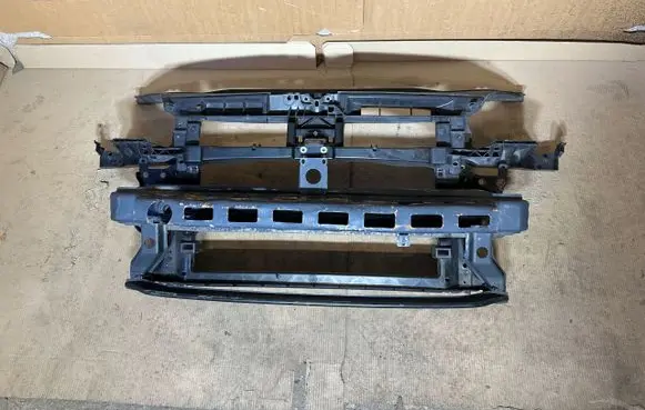 Volkswagen Golf Plus Radiator support slam panel