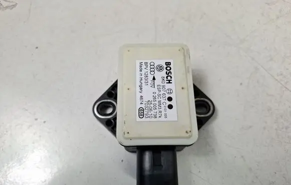 Audi A4 S4 B8 8K ESP acceleration yaw rate sensor 8K0907637C
