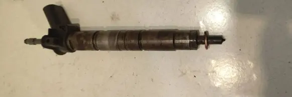 BMW 7 F01 F02 F03 F04 Fuel injector 7805428