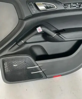Porsche Cayenne (92A) Front door card panel trim 7P5867012C