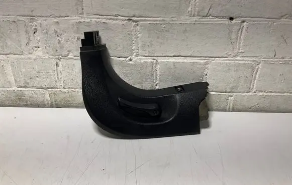 Engine bonnet (hood) release handle