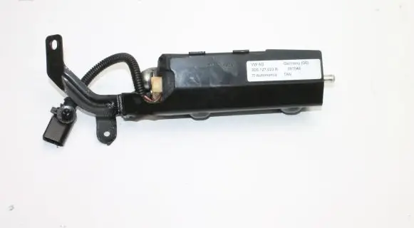 Volkswagen Phaeton Mechanical fuel pump 3D0127023B